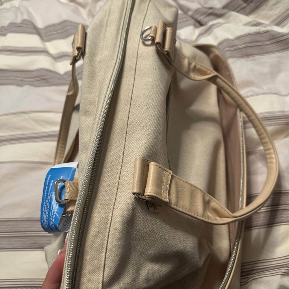 BEIS Weekender Bag - Picture 4 of 4
